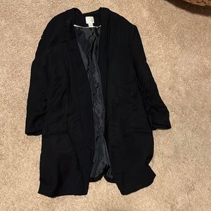 Black blazer with 3/4 sleeves